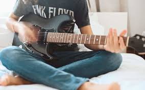 D griffe für den refrain : Die 50 Besten Leichten Gitarrenlieder Fur Anfanger Fortgeschrittene