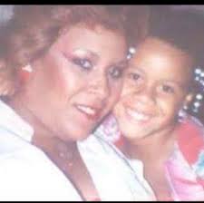 Who can retwist waist-length dreadlocks and do 2 or 3 strand twists in Las  Vegas?