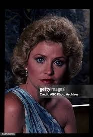 Lauren Merrill's Instagram, Twitter & Facebook