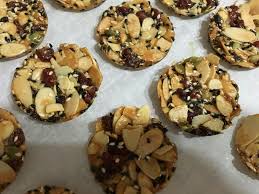 Cake may be served warm or at room temperature. Florentine 50gms Florentine Powder L Bought Fr Phoon Huat Simei Today 60gms Almond Flakes 20gms Pumpkin Seeds 30gms Dried Baking Snacks Baking Recipes