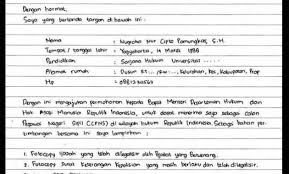 Surat lamaran kerja ialah surat yang ditulis/dibuat oleh seseorang dan ditujukan kepada suatu perusahaan/instansi dengan tujuan untuk melamar pekerjaan. Contoh Surat Lamaran Kerja Tulis Tangan