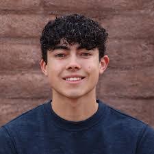 Eli Nicholson's Instagram, Twitter & Facebook