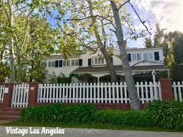 Learn about the beverly crest, los angeles, ca housing market through trends and averages. Natalie Wood Lived Here On Canon Dr Vintage Los Angeles Facebook