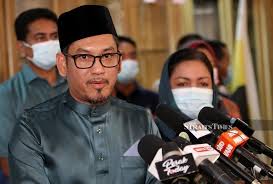 In diesem malaiischen namen gibt es keinen familiennamen. Ahmad Faizal Perak Excos Resign