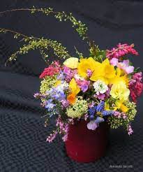 Amanda S Monthly Flower Arrangements The Garden Website Com