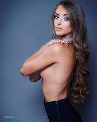 Amy Day Topless and Sexy Photo Collection - Fappenist