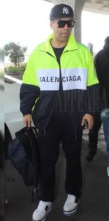 Check out our balenciaga jacket selection for the very best in unique or custom, handmade pieces from our clothing shops. Ø´Ø®ØµÙŠ ÙƒÙŠØ³ Ø§Ù„Ø£Ø³Ø§Ø³ÙŠØ© Balenciaga Jacket Badshah Price Generate Qr Codes Net