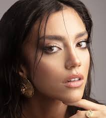 Crystal (TV Series 2023– )