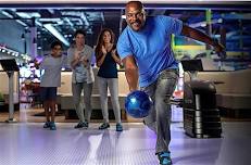 Showcase Social Hour at Main Event-AVON, OH LOCATION