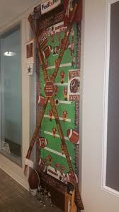 The segments in this video feature mickey mouse, minnie mouse, pluto, goofy, max, donald duck, daisy duck, huey, dewey, and louie, and scrooge mcduck in five different. Independent Community Bankers Of America On Twitter And The Winning Entry Supporting The Redskins For Our Football Door Decorating Contest Via The Bancard Team Http T Co Voozidefgo