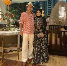 Datuk khalid mohamad jiwa is now is a serious relationship with pop there is no lack of photos for tengku zawyah tengku izham to look at of her former husband, datuk khalid mohamad jiwa, and his new wife, siti nurhaliza. Besarnya Jiwa Dan Kasih Sayang Kamu Tokti Dan Tengku Zawyah Salute Netizen Oren Laici