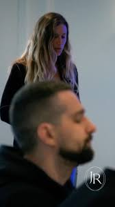 Just a reminder that what I teach is authentic belonging which means we  express our INDIVIDUAL opinions and views and create belonging for  ourselves through who we are, rather than conforming to