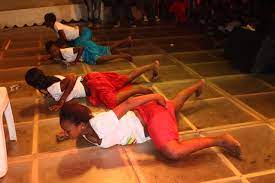 Kivingine nimefungua group whatsapp linaitwa #kanga__moja kuna raha sijawahi ona kama unahitaji. Kangamoja Wanene Finaaseda