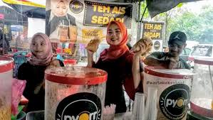 Gambar secangkir teh terlihat keren download now gara gara secangkir. Gadis Teh Ais Tarik Perhatian