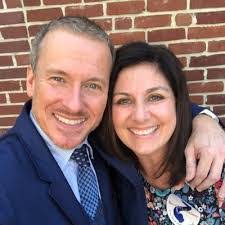 Lori Doering's Instagram, Twitter & Facebook