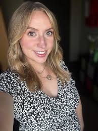 ☀️MORNING SUNSHINE!☀️ Happy Monday!! Are you excited to start a new week?!  It's going to be a good one! 🙌 Did you do anything fun over the weekend?!  We're getting closer and