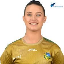 Lisa Cull's Instagram, Twitter & Facebook