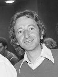 Elliott Roberts's Instagram, Twitter & Facebook