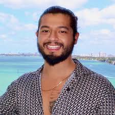 Luis Carchi's Instagram, Twitter & Facebook