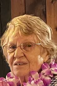 Betsy Rizzo's Instagram, Twitter & Facebook