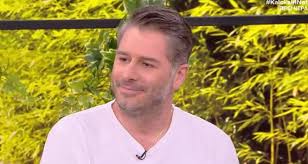 Παναγιά μου δέσποινα και του χριστού μητέρα σε σέναν παραστέκουμαι την νύχταν και τη μέρα. Ale3andros Mpoyrdoymhs O Eyfantastos Tropos Poy H Lena Drosakh Toy Apokalypse Oti Perimenoyn Paidi