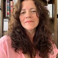 8 "Violeta Vivar" profiles