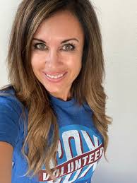 One of the best ways I know to start a Friday is enjoying San Diego's  beautiful bays, giving back to our community PLUS hanging out with the best  group of people I