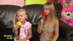 Iuliana beregoi este senzația noii generații. Fanele Lui Istrati Iuliana Si Ana Beregoi Nou Talent La Gurinel Youtube