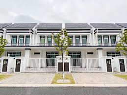 A true live/work dream property combining the best of 1965 mcm architecture with 21st century home studio/office space. Double Storey House Eco Majestic Semenyih For Rent Property Rentals On Carousell