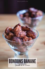 Bonbons Banane Recette Des Beignets De Banane De La Reunion En 2020 Bonbon Banane Beignets Banane Recette Beignet Banane
