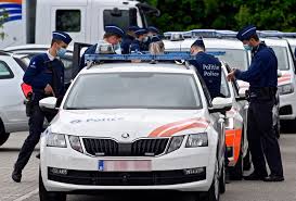 Si vous avez vu jurgen conings ou si vous connaissez l'endroit où il se trouve, veuillez prendre contact avec les enquêteurs. Manhunt For Jurgen Conings Is Entering A New Phase Large Scale Action Is Underway In Park Hoge Kempen Netherlands News Live