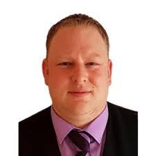 Lee Drury's Instagram, Twitter & Facebook