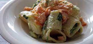 Risotto con salmone fresco e zucchine. Paccheri Con Crema Di Zucchine E Salmone Confoodential It