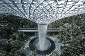 Mai 2020 über einen zeitraum von 18 monaten renoviert. Jewel Changi Airport Secures Hsbc As Naming Rights Partner For Centrepiece Waterfall Attraction The Moodie Davitt Report The Moodie Davitt Report