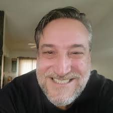 Lynn Rotz's Instagram, Twitter & Facebook