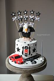 Iyi Ki Dogdun Kara Kartal Duygumasali Com Edirne Edirnepasta Edirnebutikpasta Sekerhamuru Fondant Bjk Besiktask Besiktasb Fondant Dogum Gunu Pasta