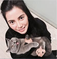 Stream free andainya takdir 2017 season 1 full episodes with english subtitles. Siapa Nina Iskandar Pelakon Drama Andainya Takdir Ceritera Si Gadis Biru