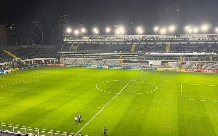 S&atilde;o Paulo estuda Vila Belmiro para cl&aacute;ssico com o Corinthians