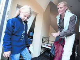 Eine lehrerin nimmt marion ihr kind fenja weg und kontaktiert das jugendamt. In 15 Fallen Holte Das Jugendamt Kinder Aus Ihrem Zuhause Bergkamen