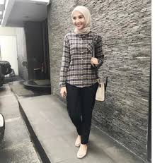 Yuk kepoin deh instagram @antikarinfani. 8 Style Selebgram Ini Bikin Gaya Kamu Makin Kece Fashion Fimela Com