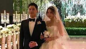 Bigbang S Taeyang And Actress Min Hyo Rin Are Married Updated With Adorable Video Couch Kimchi Wedding Min Hyo Rin 1st Wedding Anniversary