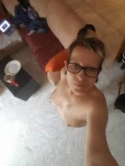 Nackt mit Brille - Zeige deine Sex Bilder