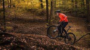 Élément central de la sécurité à vélo, le casque un casque classique est indiqué ici. Acheter Votre Premier Vtt Canyon Ch