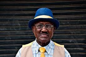 MARACAIBERADAS “El último Patiquín” Bohemio, cantante y médico-filántropo  son las palabras que describen al personaje marabino Manuel Nelson “El  último Patiquín” quien durante más de sesenta años continuos atiende como  paramédico a