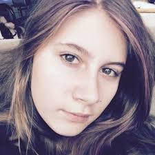 Kayla Tew's Instagram, Twitter & Facebook