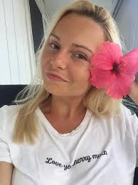 Hey there! I will be moving to Honolulu end of October and I'm looking for  a furnished cozy place in Waikiki. Please spread some love and shoot me a  message if you