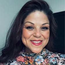 Sylvia Connolly's Instagram, Twitter & Facebook