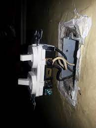 However, the outlet doesn't work correctly. Combination Switch Wiring Home Improvement Stack Exchange