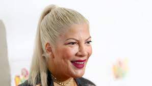 Tori spelling (born as victoria davey spelling may 16, 1973) is an american actress best known for her role as donna martin in the teen television series beverly hills 90210. Tori Spelling Shamed About Kids Weight Clothes In Back To School Pic