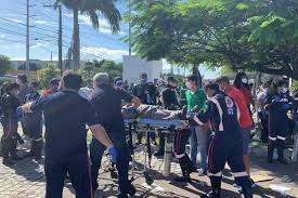 Em www.aracaju.se.gov.br, site da prefeitura municipal de aracaju (pma), o internauta pode acessar, de forma prática, notícias e informações sobre o município por meio de um canal de comunicação acessível a toda a comunidade. Incendio Em Ala Covid De Hospital Provoca Confusao E Deixa Feridos Em Aracaju Nsc Total